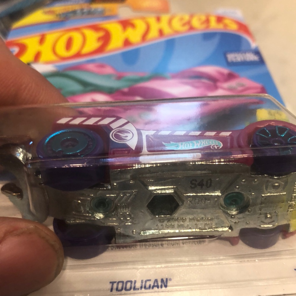 Tooligan’ - Picture 3 of 7